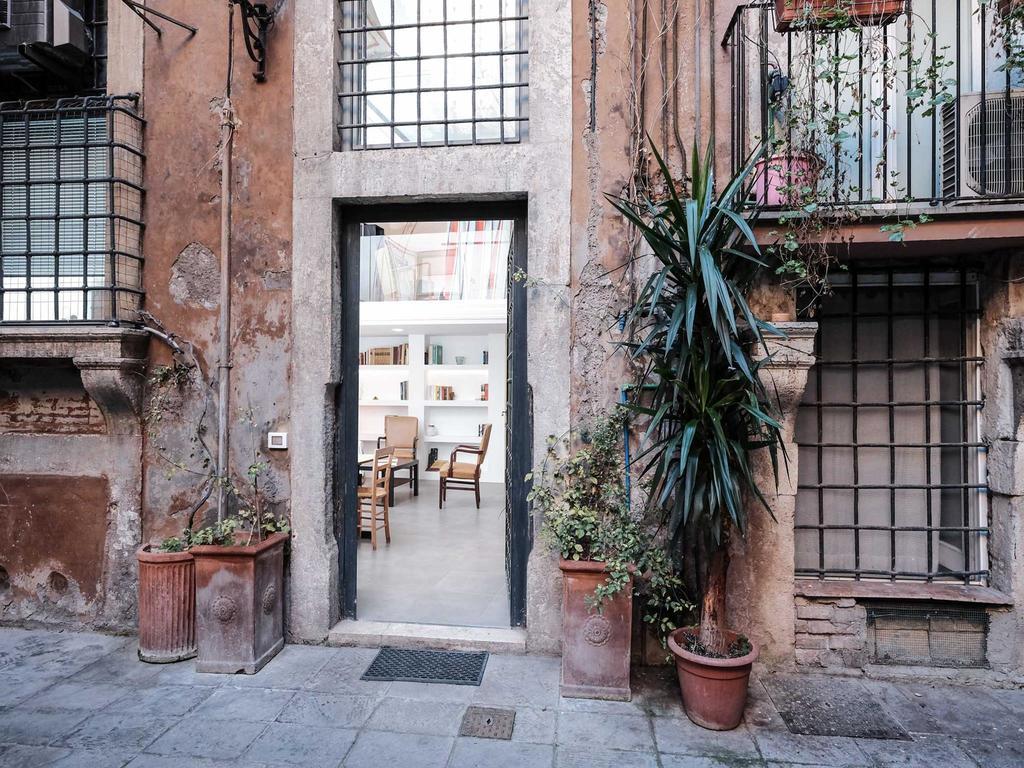 Ancient Trastevere Vespa Loft * Roma